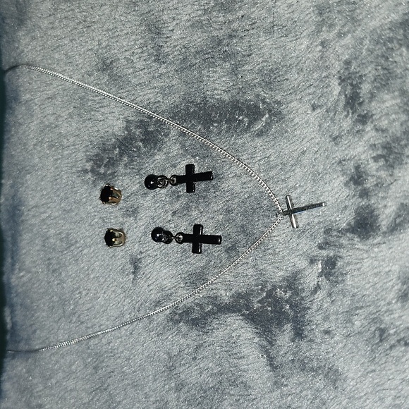 Necklace and earrings set - Picture 1 of 4